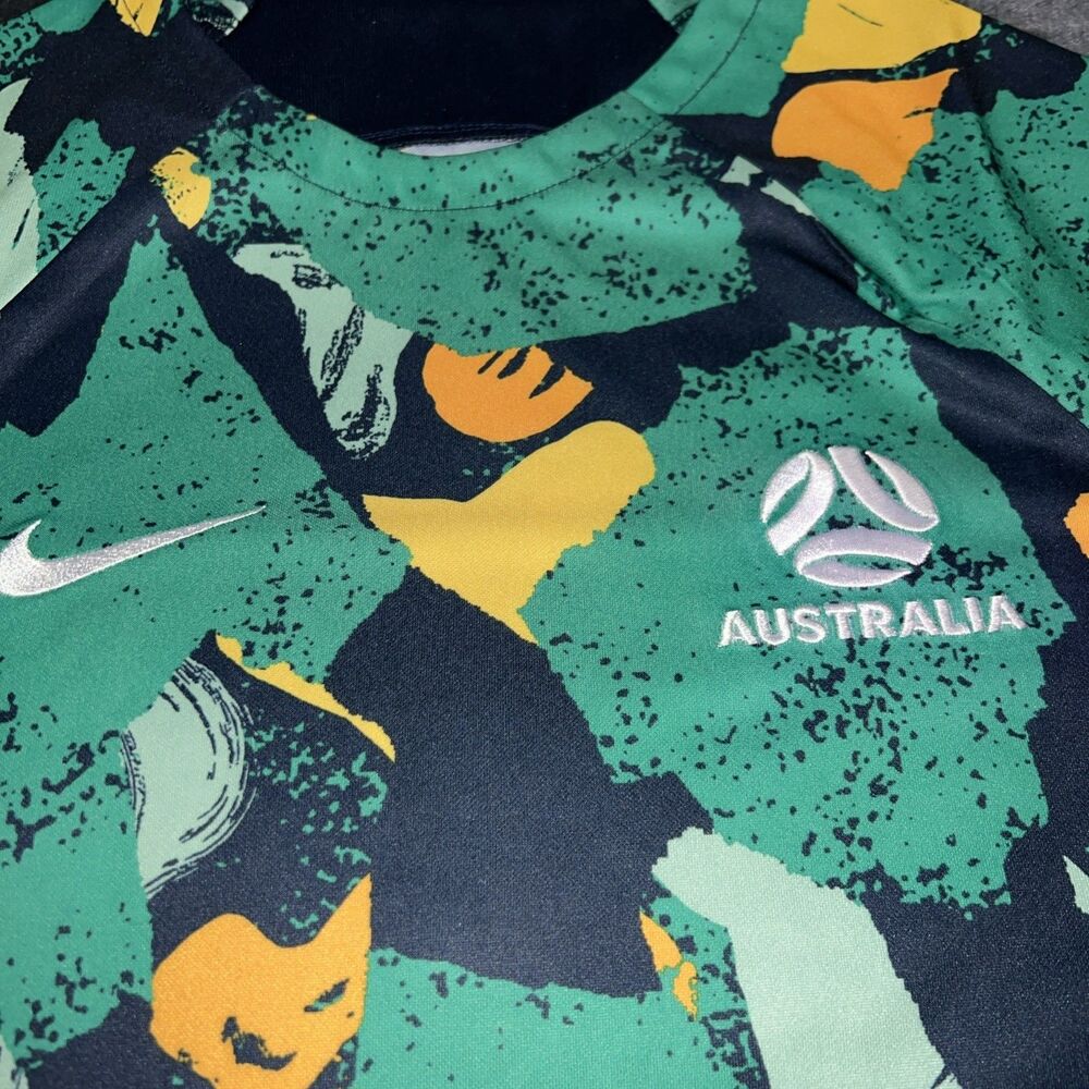 SMALL Australia National Team Nike 2022/23 Pre-Match Top Green/Yellow DM9543-720 - Picture 5 of 12